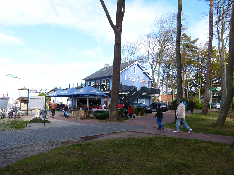 0059a Ankunft in Graal an der Seebruecke.JPG